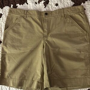 Carhartt shorts size 18